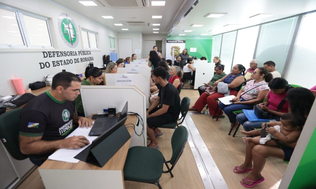 Carreta dos Direitos leva emissão de documentos e serviços jurídicos à população de Bonfim