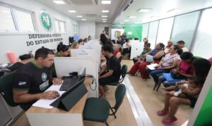 Carreta dos Direitos leva emissão de documentos e serviços jurídicos à população de Bonfim
