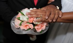 Inscrições para casamento coletivo de migrantes e refugiados começam em 17 de agosto