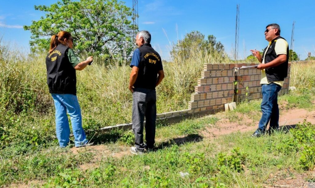 Boa Vista amplia fiscalização de terrenos baldios para prevenir queimadas