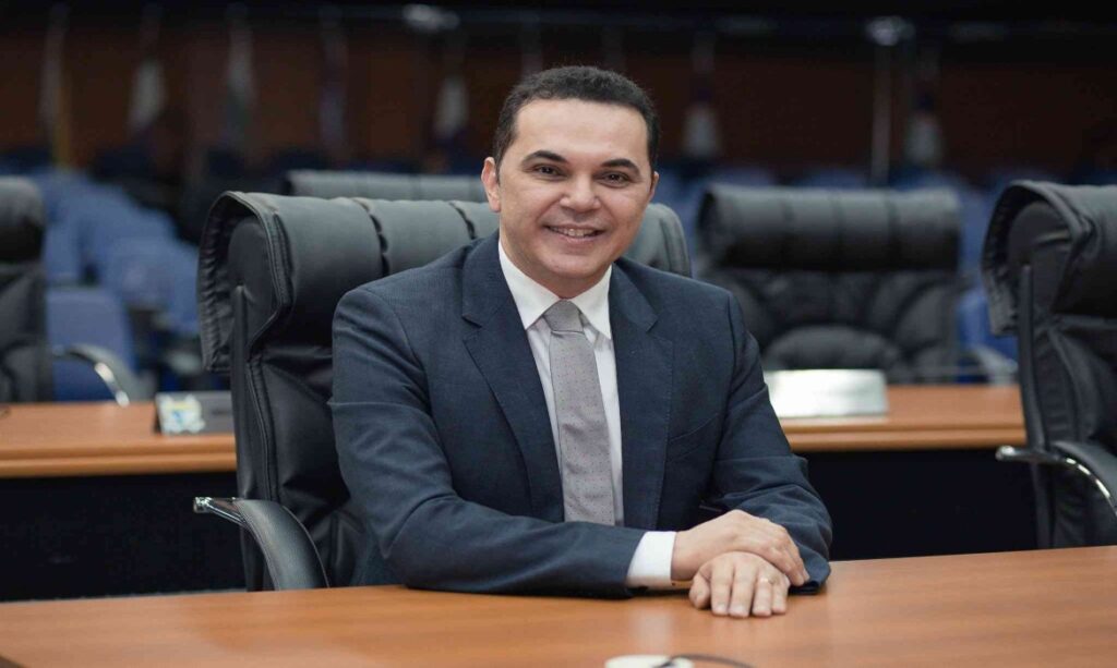 Ministro do STF autoriza Jalser Renier a participar de atos eleitorais após suspender efeitos da cassação