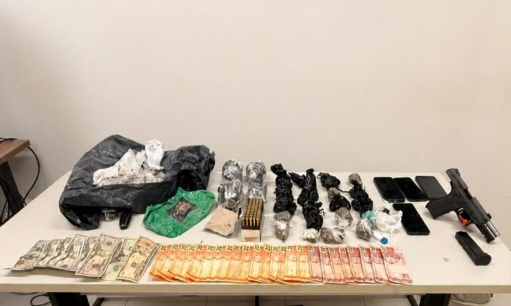 FICCO prende quatro venezuelanos com drogas, arma e munições em Boa Vista